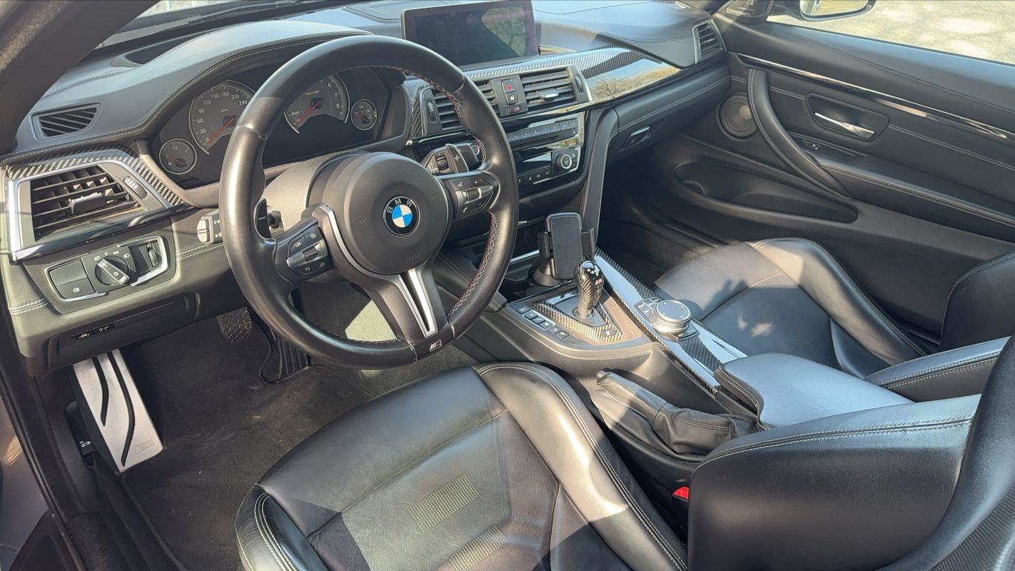 BMW M4 - Photo 8