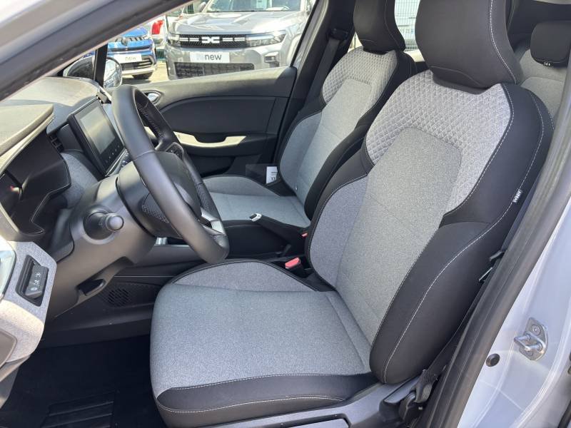 Renault Clio - Photo 24