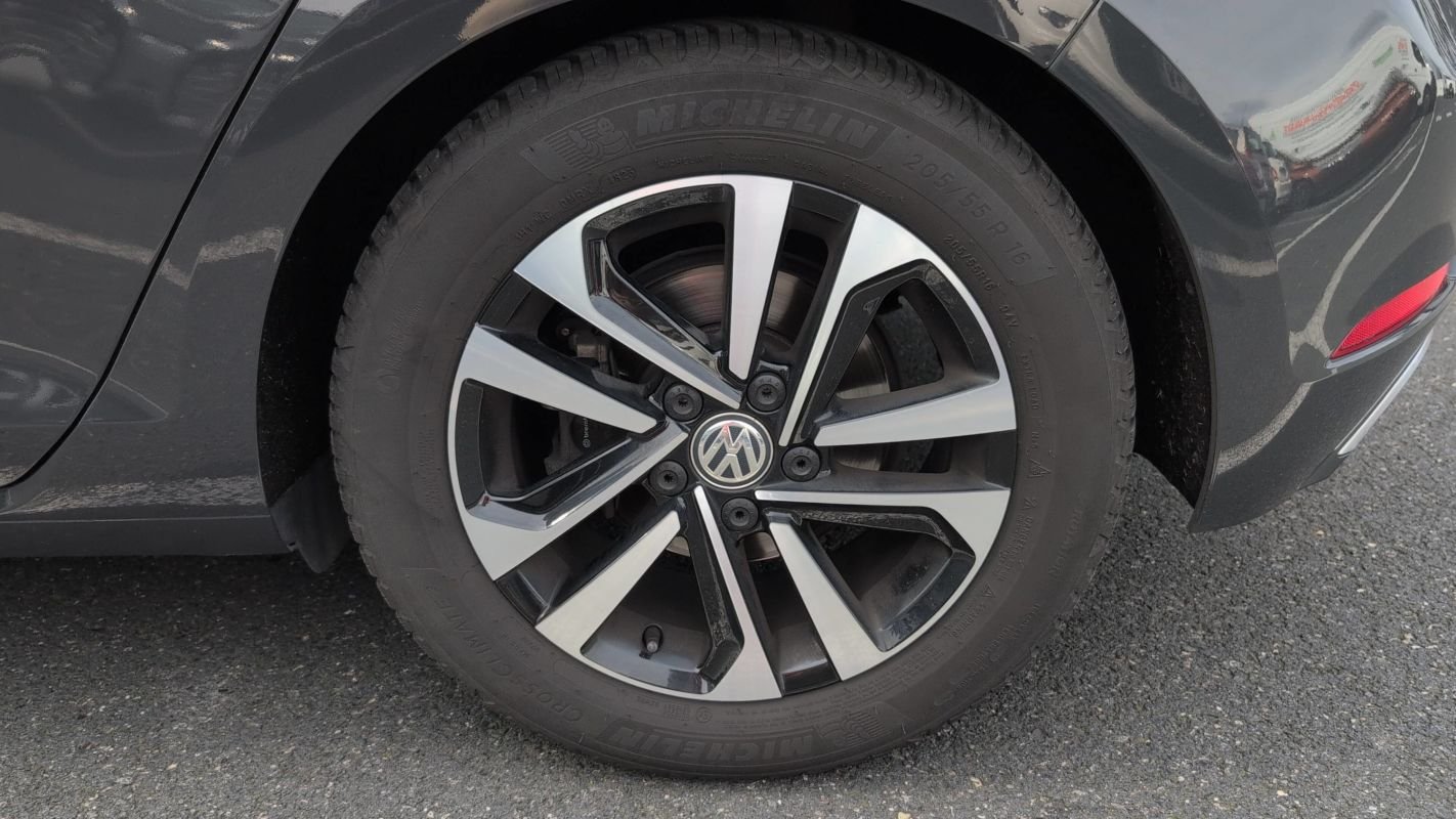 Volkswagen Golf - Photo 19