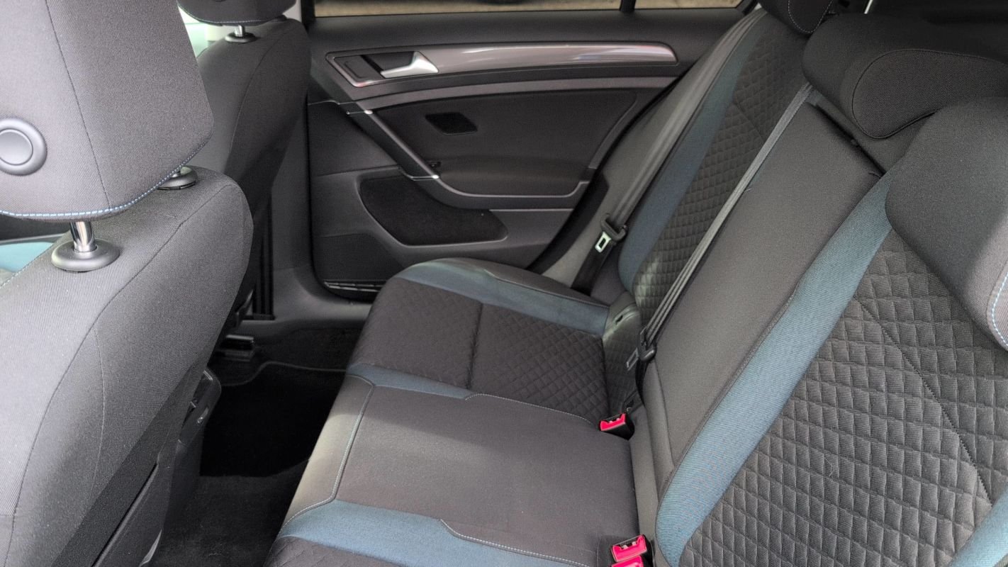 Volkswagen Golf - Photo 9