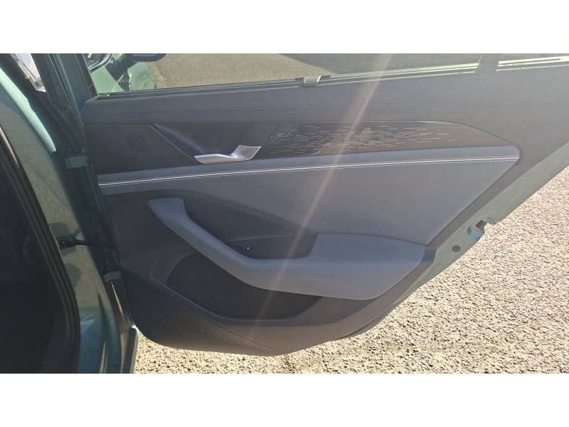 Volkswagen Passat - Photo 18