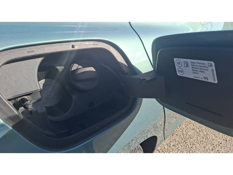 Volkswagen Passat - Photo 22