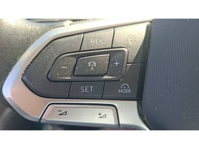 Volkswagen Passat - Photo 38