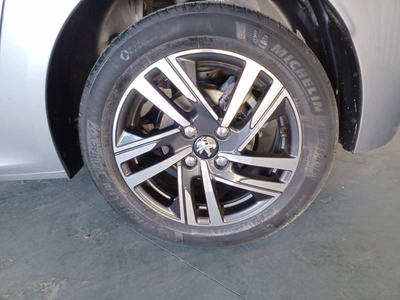 Peugeot 208 - Photo 11