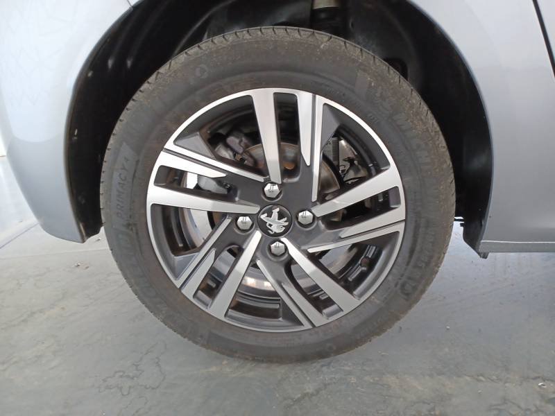 Peugeot 208 - Photo 12