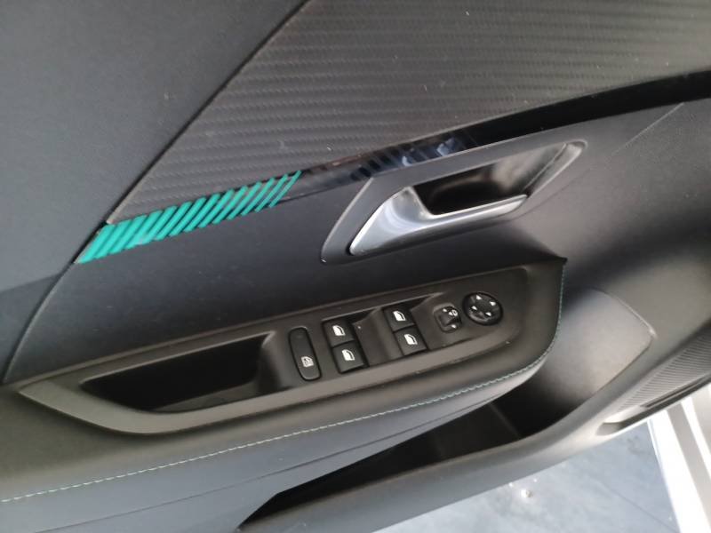 Peugeot 208 - Photo 18