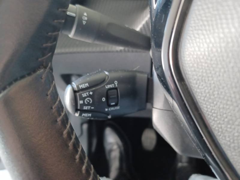 Peugeot 208 - Photo 20
