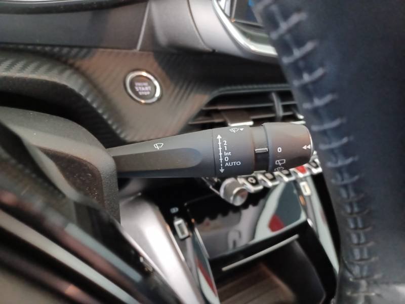 Peugeot 208 - Photo 22