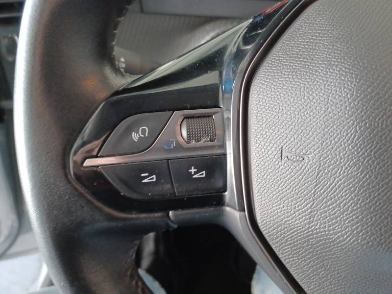 Peugeot 208 - Photo 23