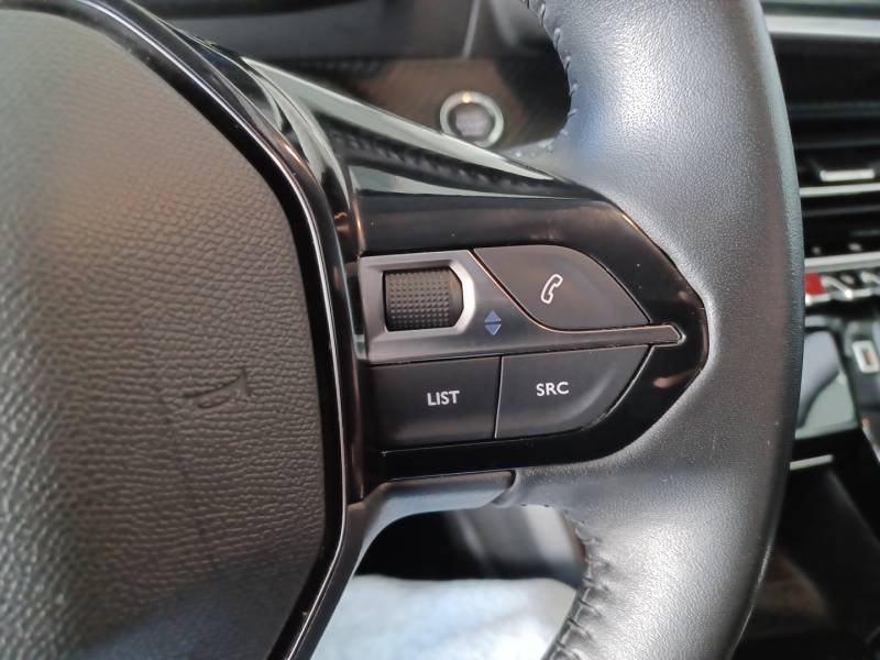 Peugeot 208 - Photo 24