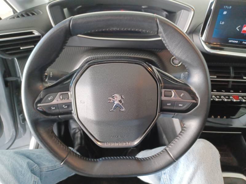 Peugeot 208 - Photo 25