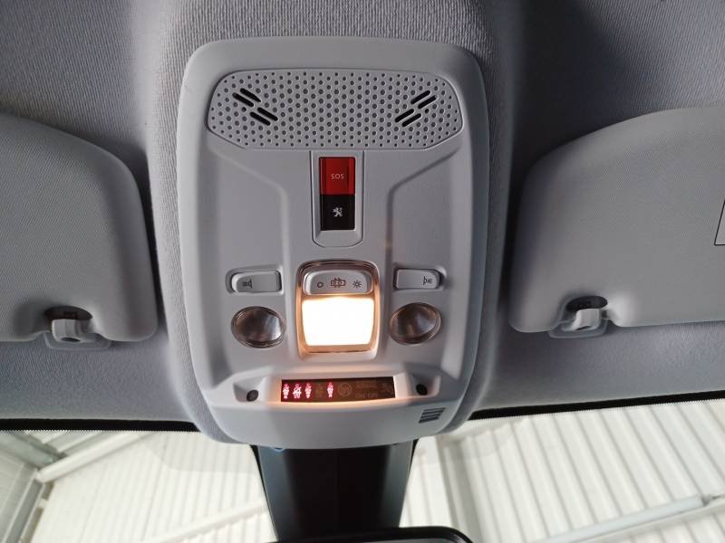 Peugeot 208 - Photo 33