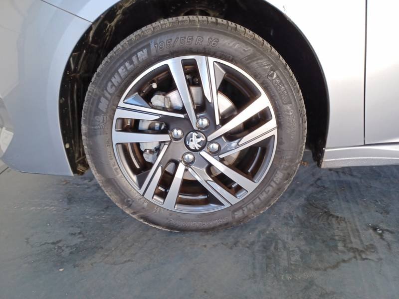 Peugeot 208 - Photo 6