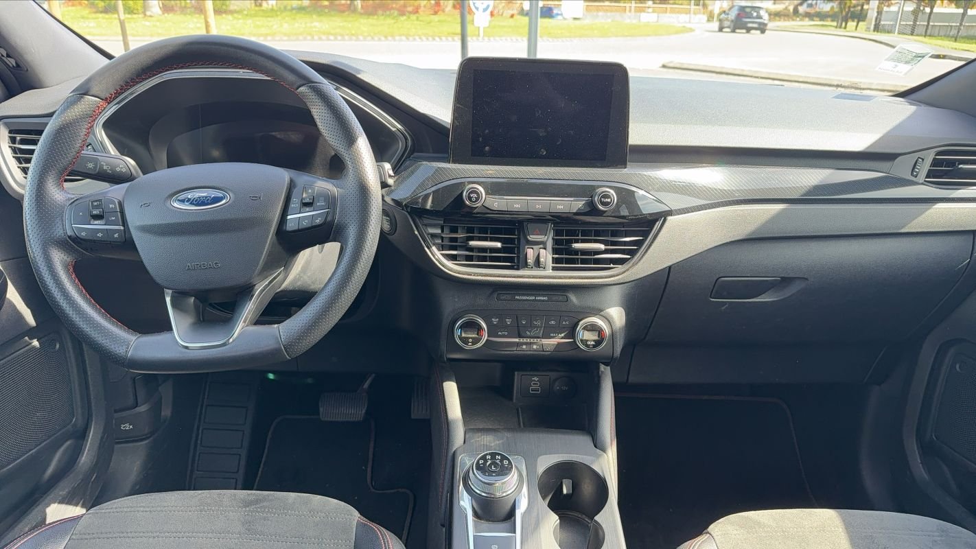 Ford Kuga - Photo 11