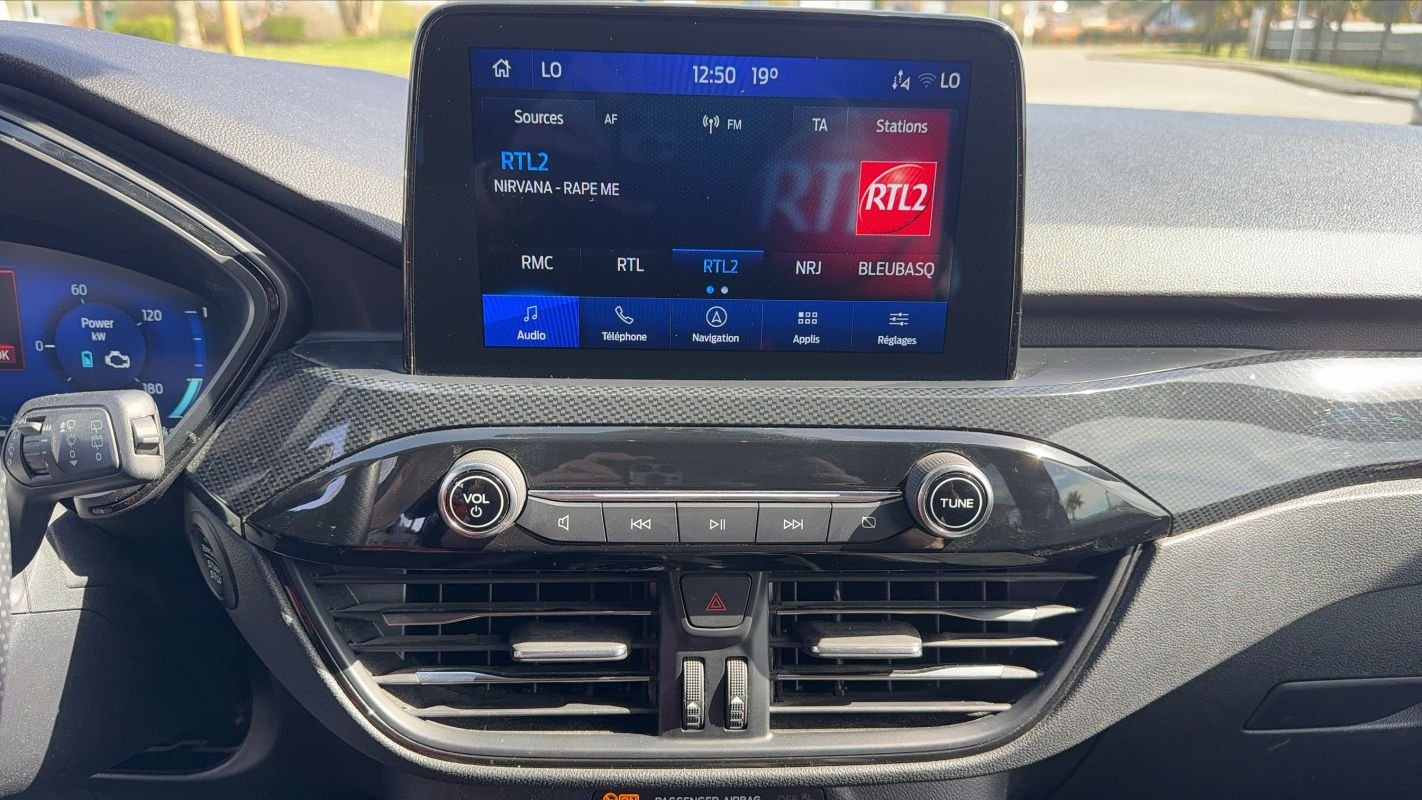 Ford Kuga - Photo 23