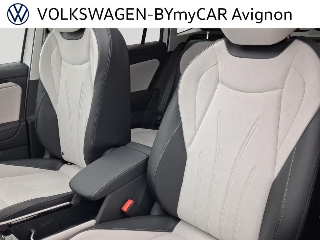 Volkswagen Tiguan - Photo 24