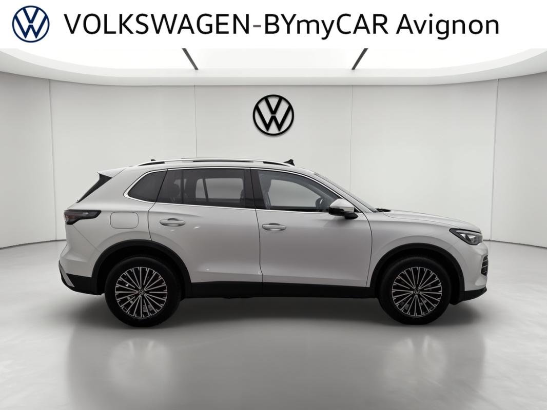 Volkswagen Tiguan - Photo 6