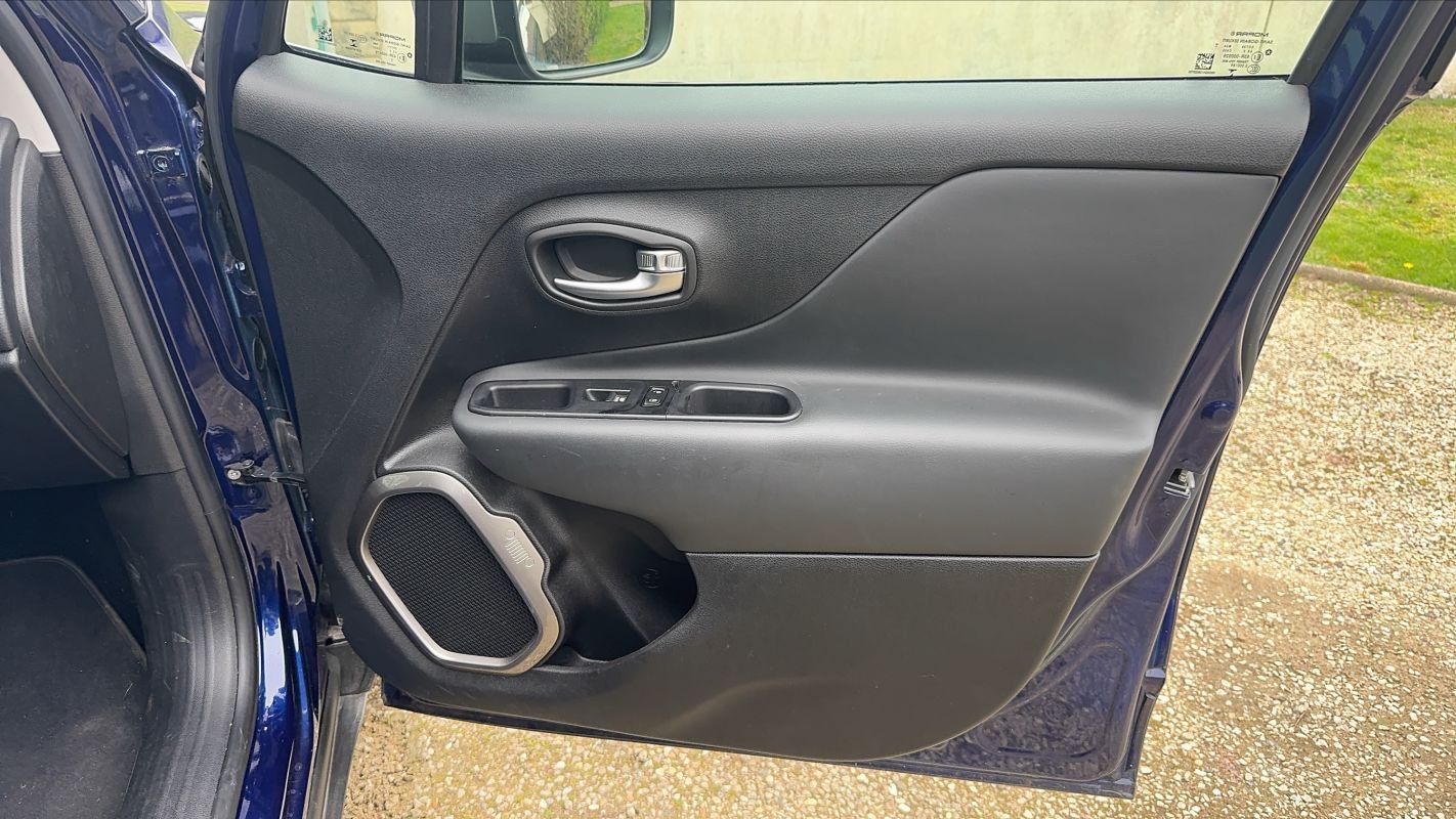 Jeep Renegade - Photo 23