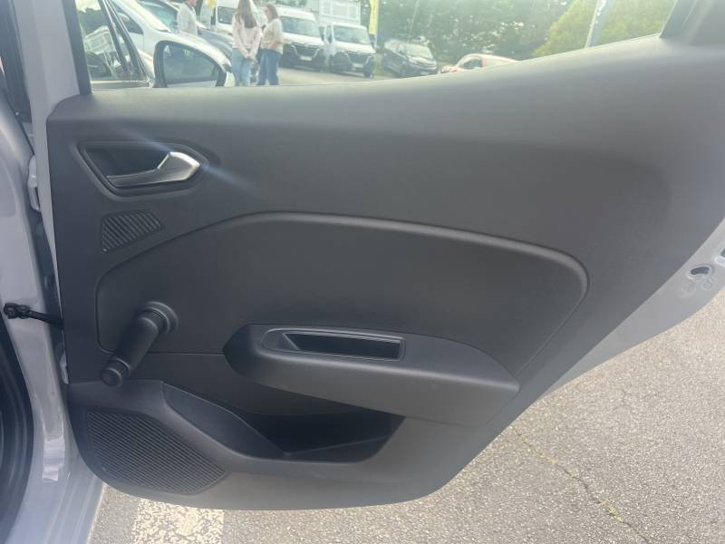 Renault Clio - Photo 15