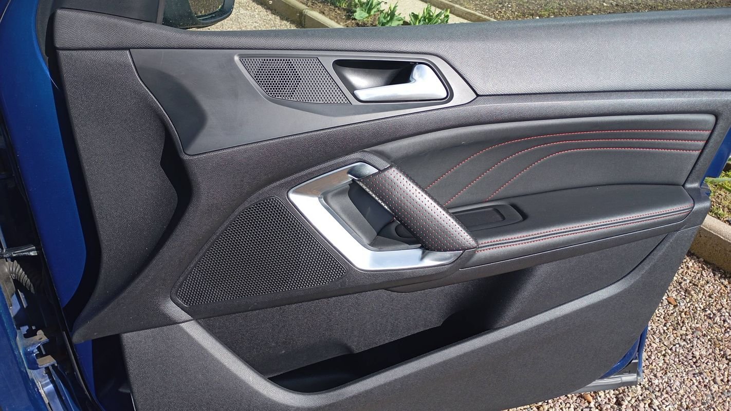 Peugeot 308 - Photo 24
