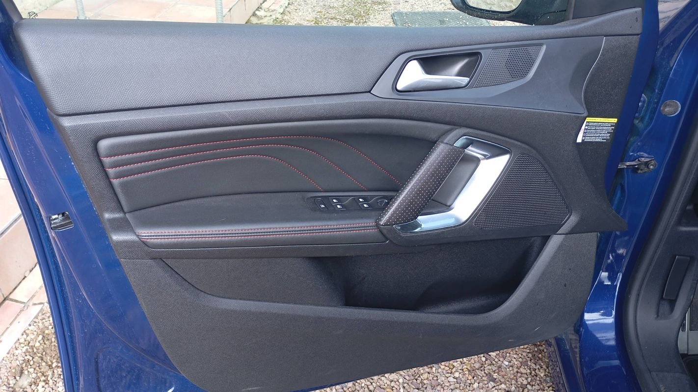 Peugeot 308 - Photo 7