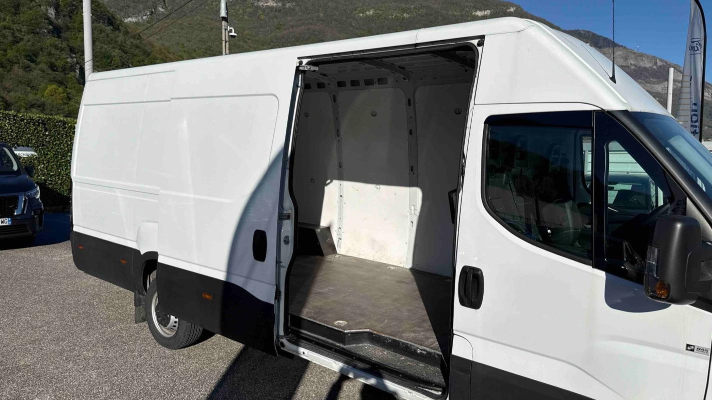 Iveco Daily - Photo 22