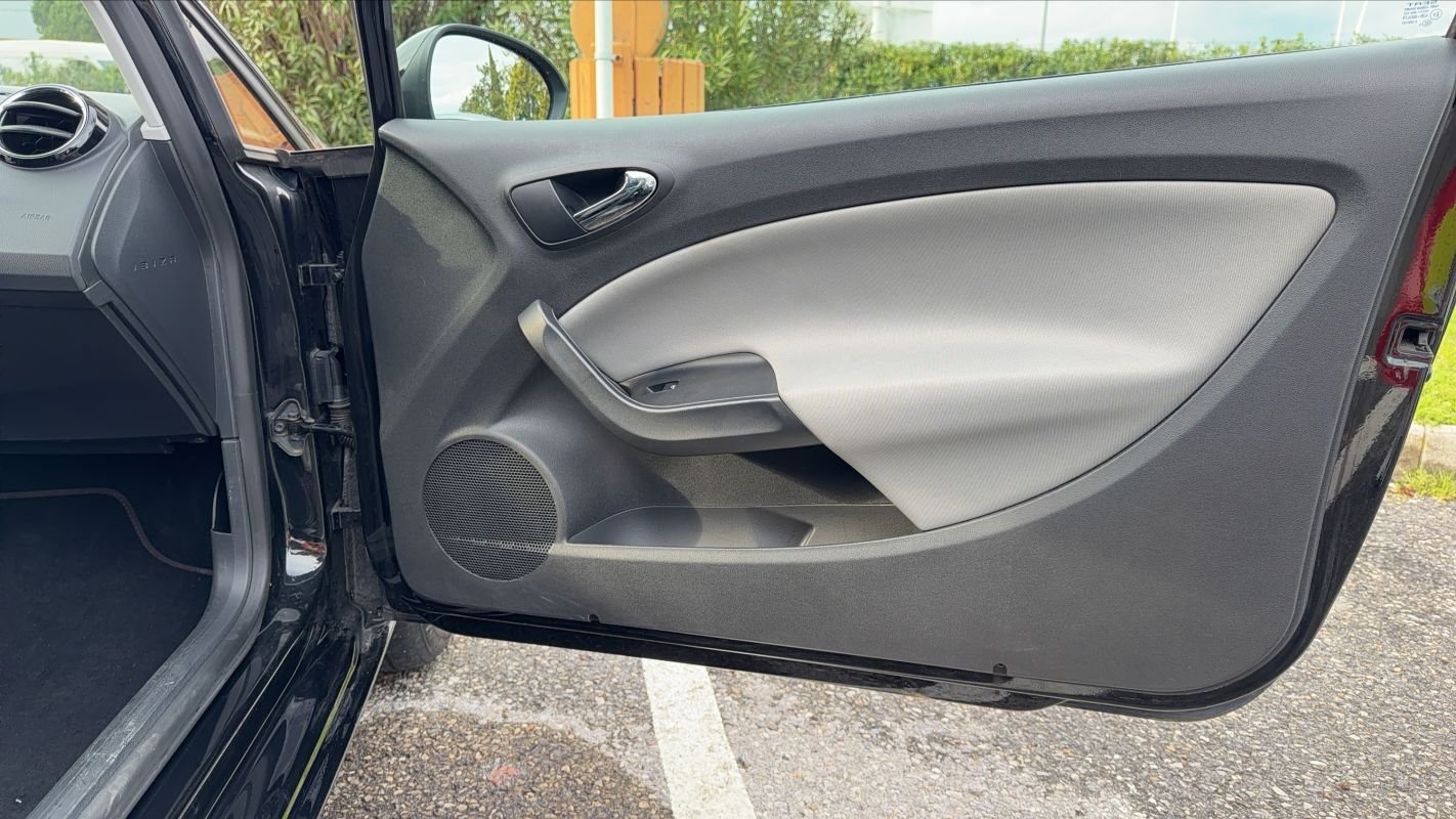 Seat Ibiza - Photo 23