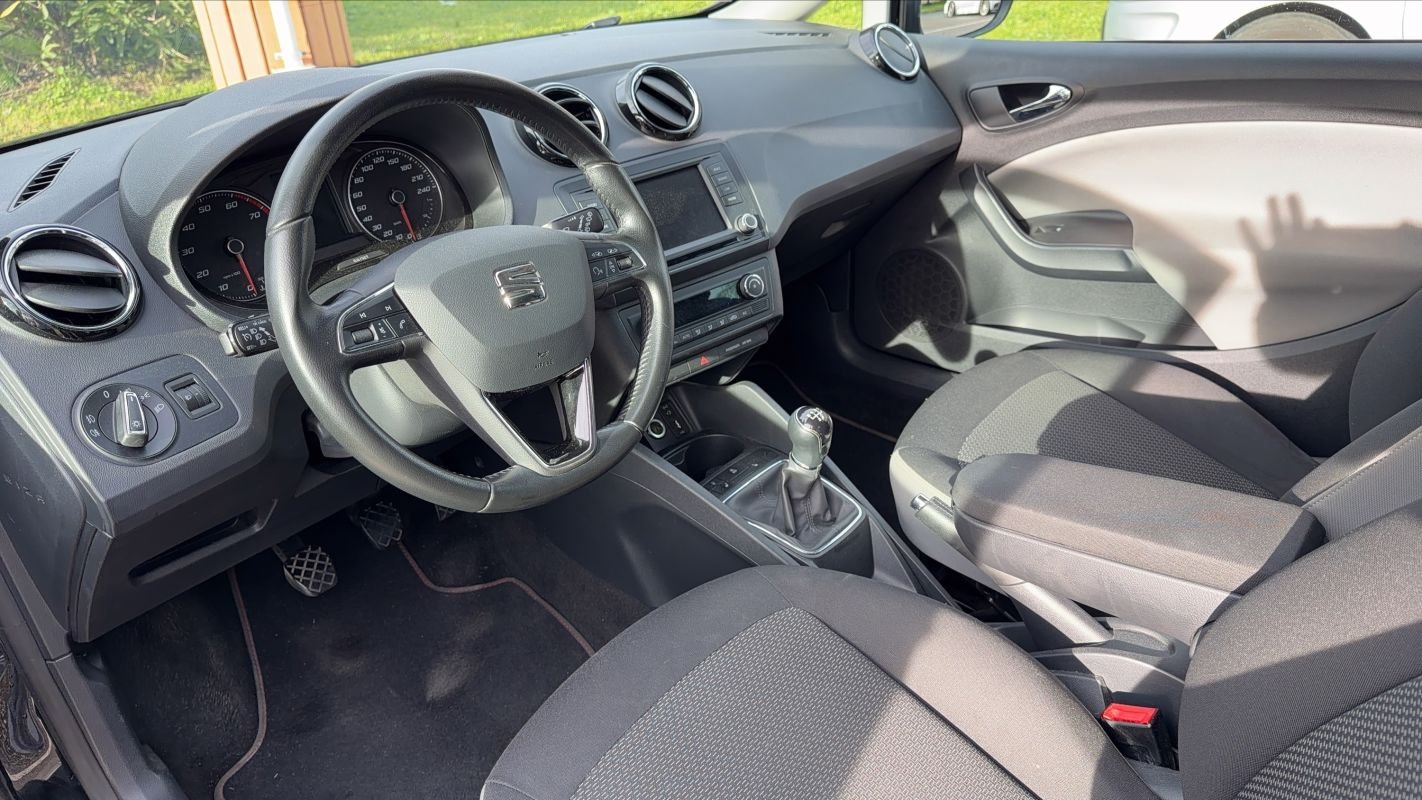 Seat Ibiza - Photo 8