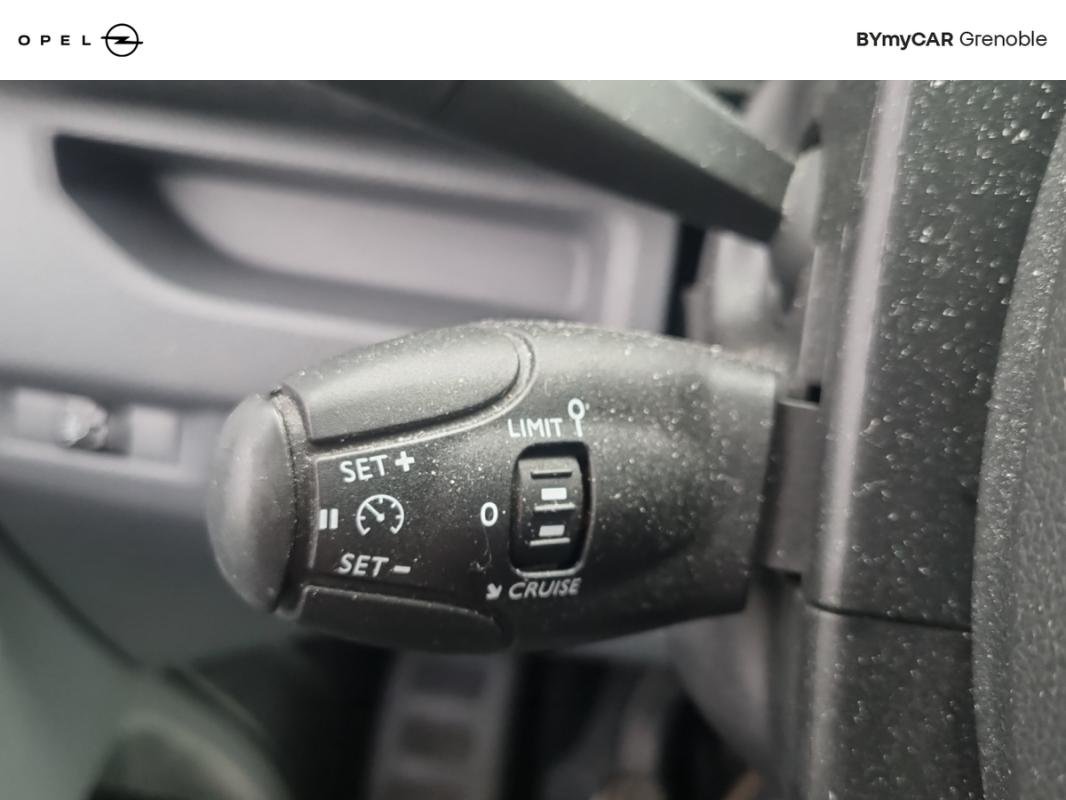 Opel Vivaro - Photo 17