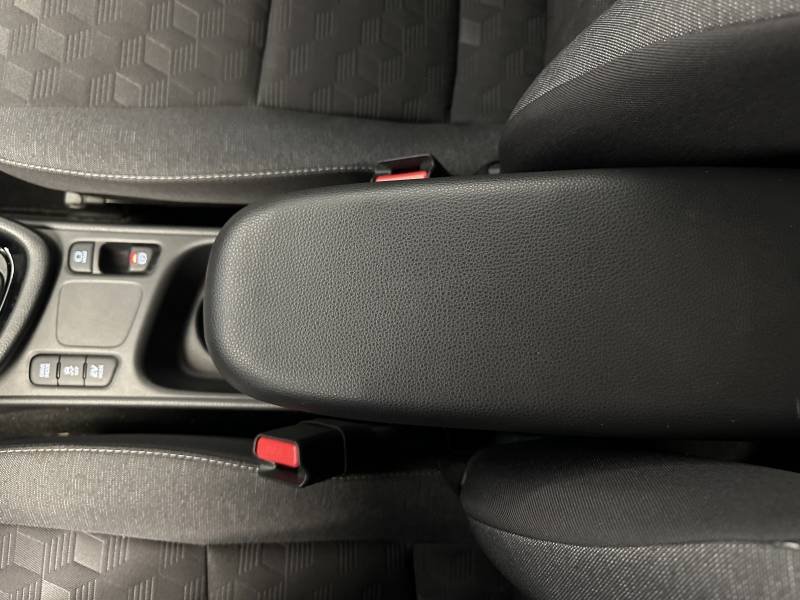 Toyota Yaris - Photo 24