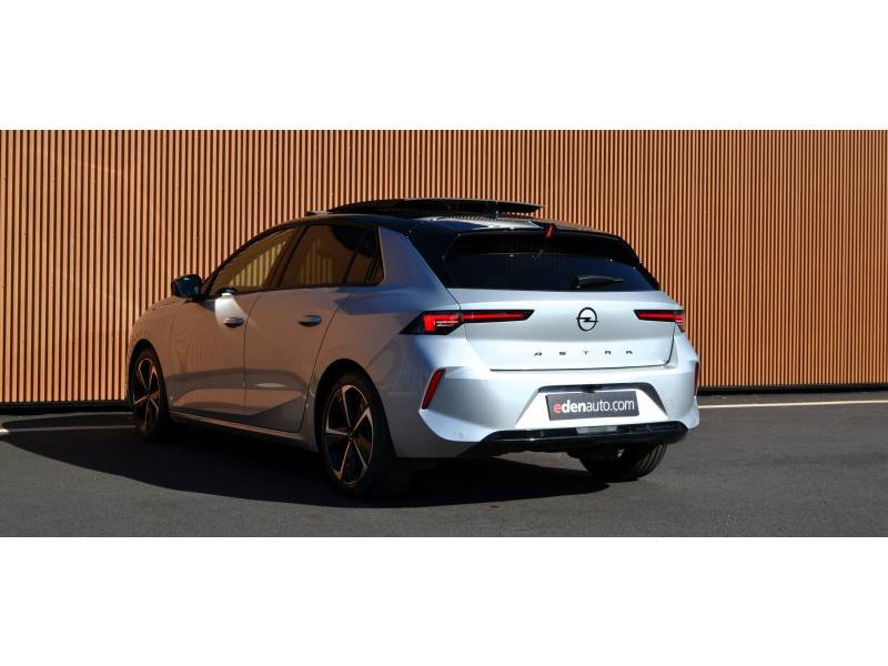 Opel Astra - Photo 12