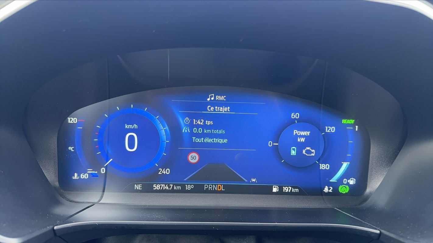 Ford Kuga - Photo 12