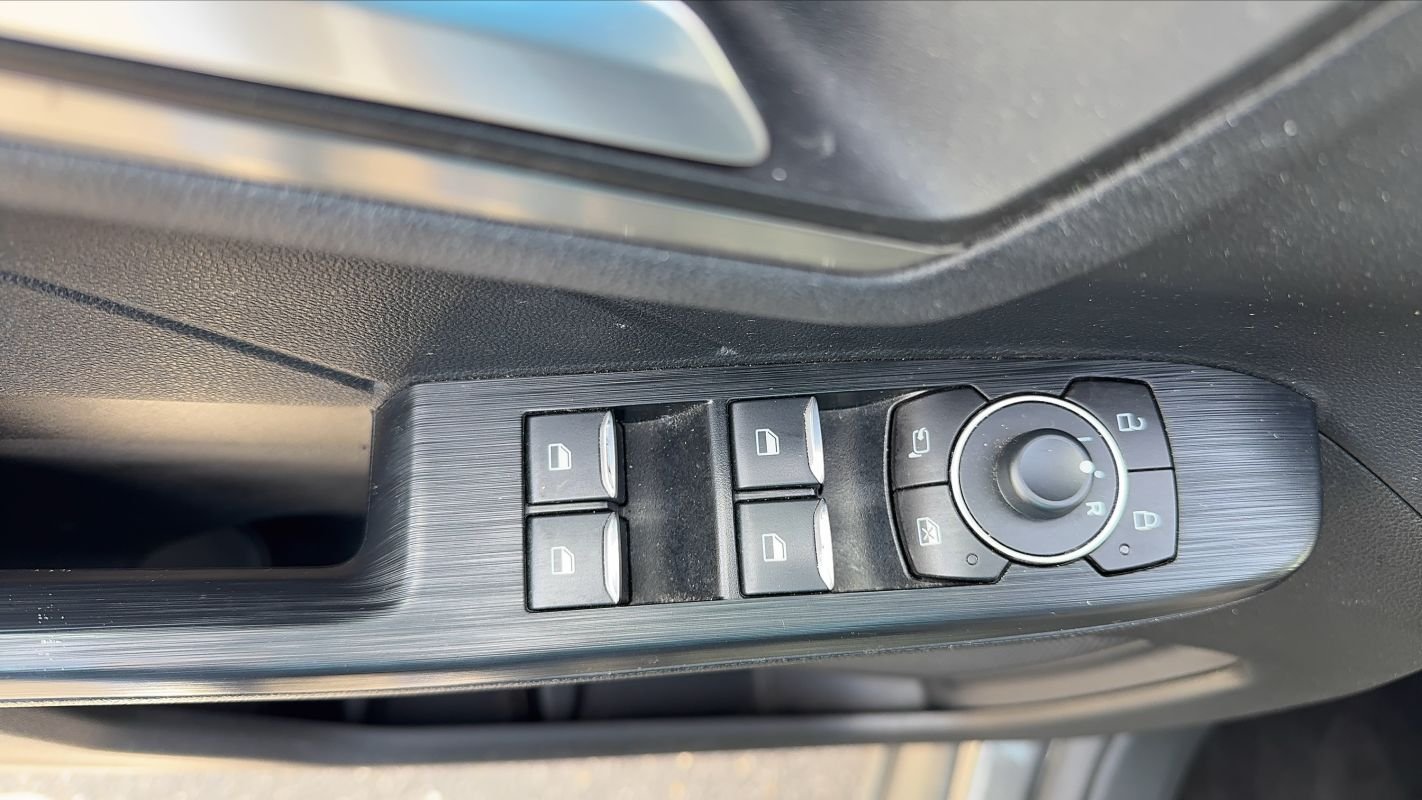 Ford Kuga - Photo 23