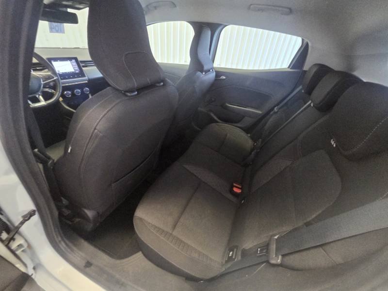 Renault Clio - Photo 24