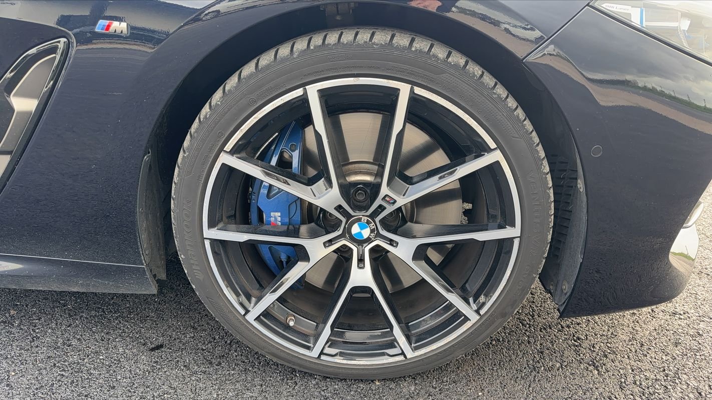 BMW Série 8 - Photo 17