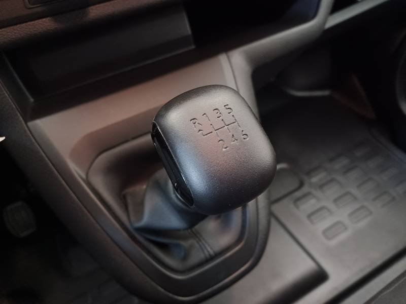 Opel Vivaro - Photo 15
