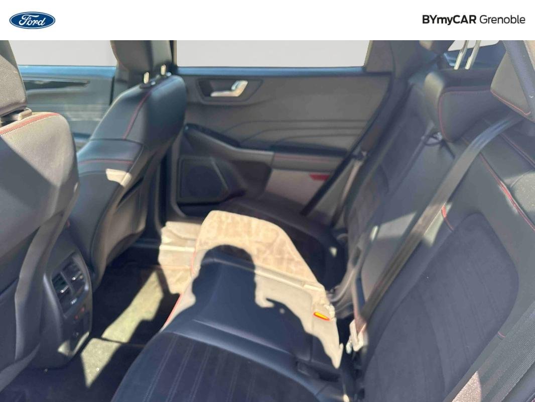 Ford Kuga - Photo 12