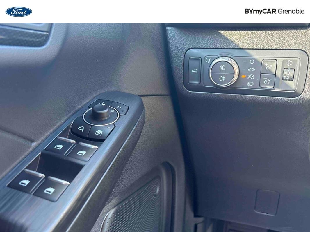 Ford Kuga - Photo 17