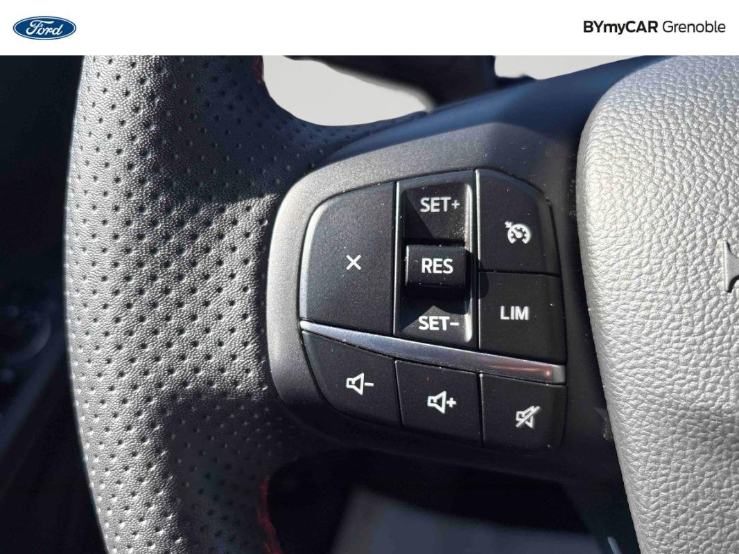 Ford Kuga - Photo 19