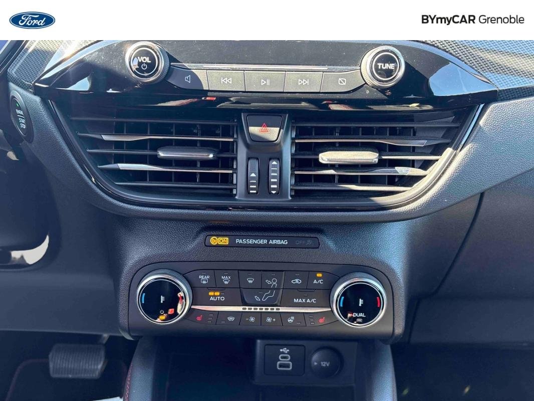 Ford Kuga - Photo 21
