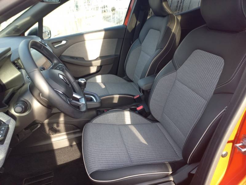 Renault Clio - Photo 21