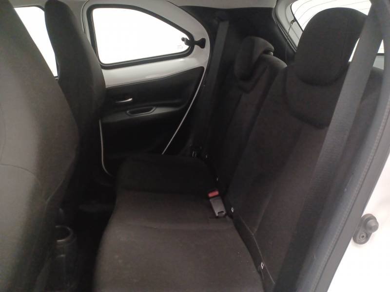 Toyota aygo x - Photo 13