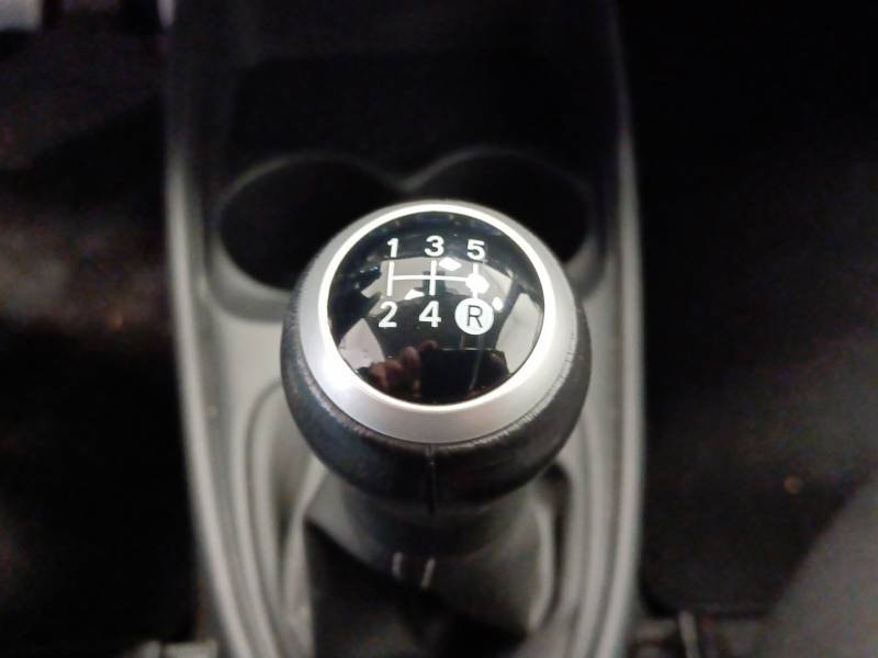 Toyota aygo x - Photo 17