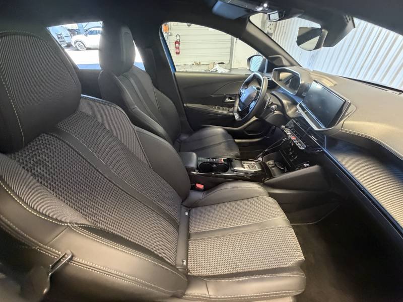 Peugeot 208 - Photo 12