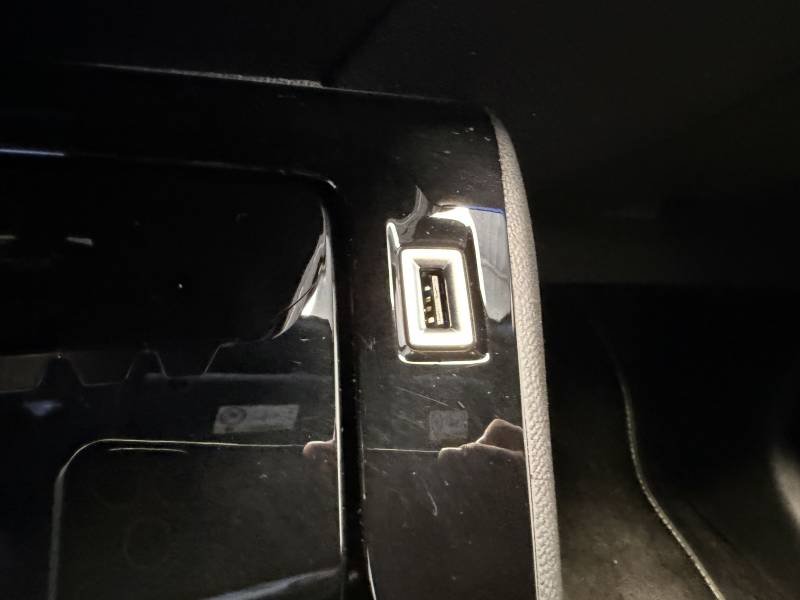 Peugeot 208 - Photo 35