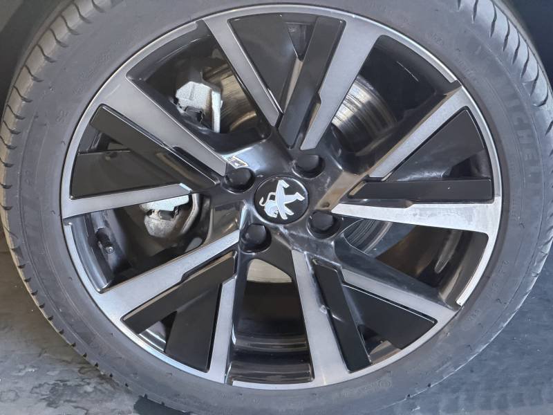 Peugeot 208 - Photo 9