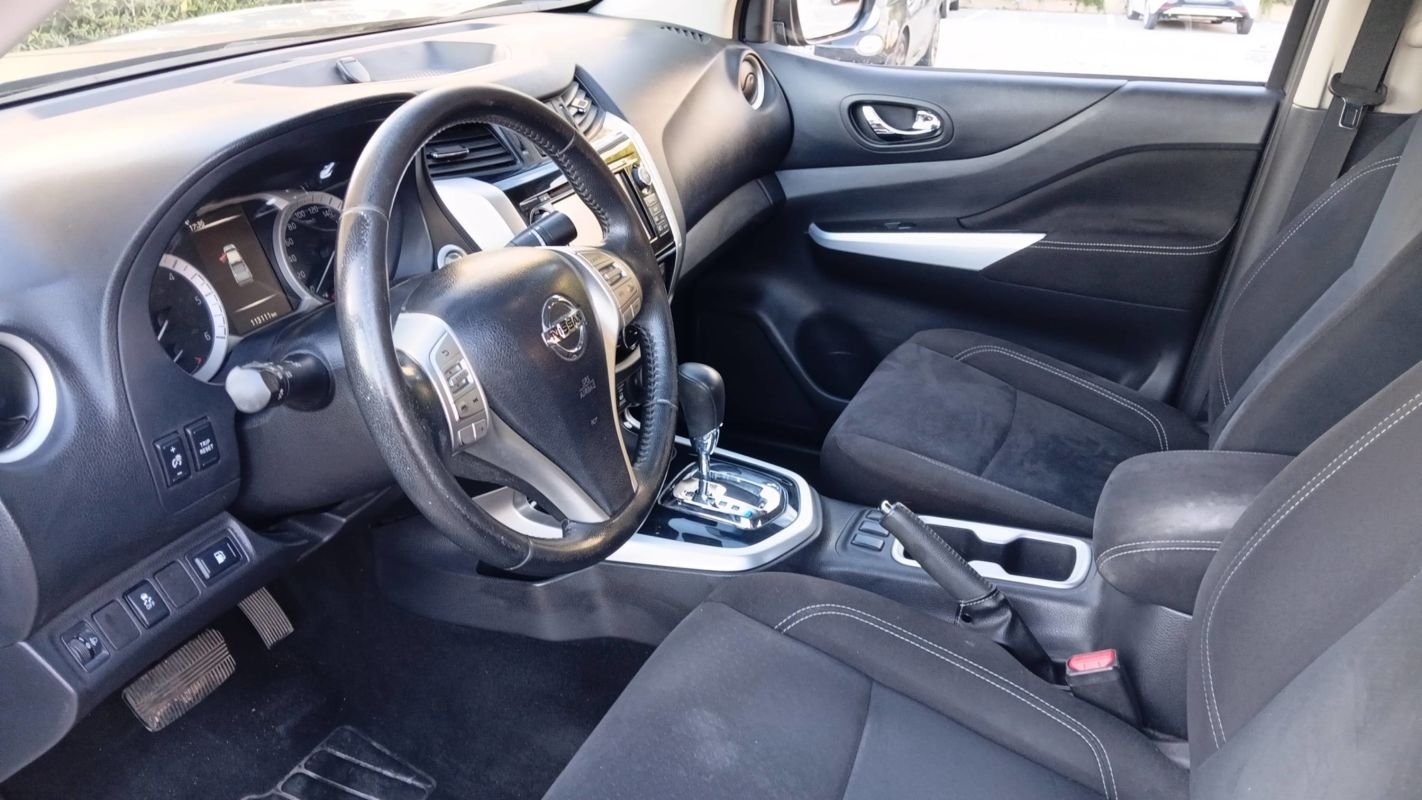 Nissan Navara - Photo 8