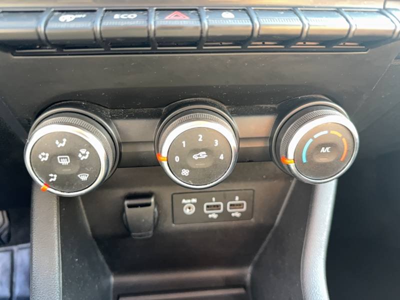 Renault Clio - Photo 25