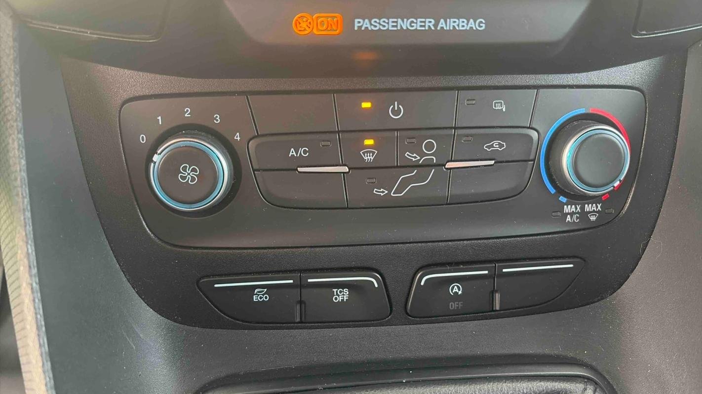 Ford Transit Connect - Photo 16