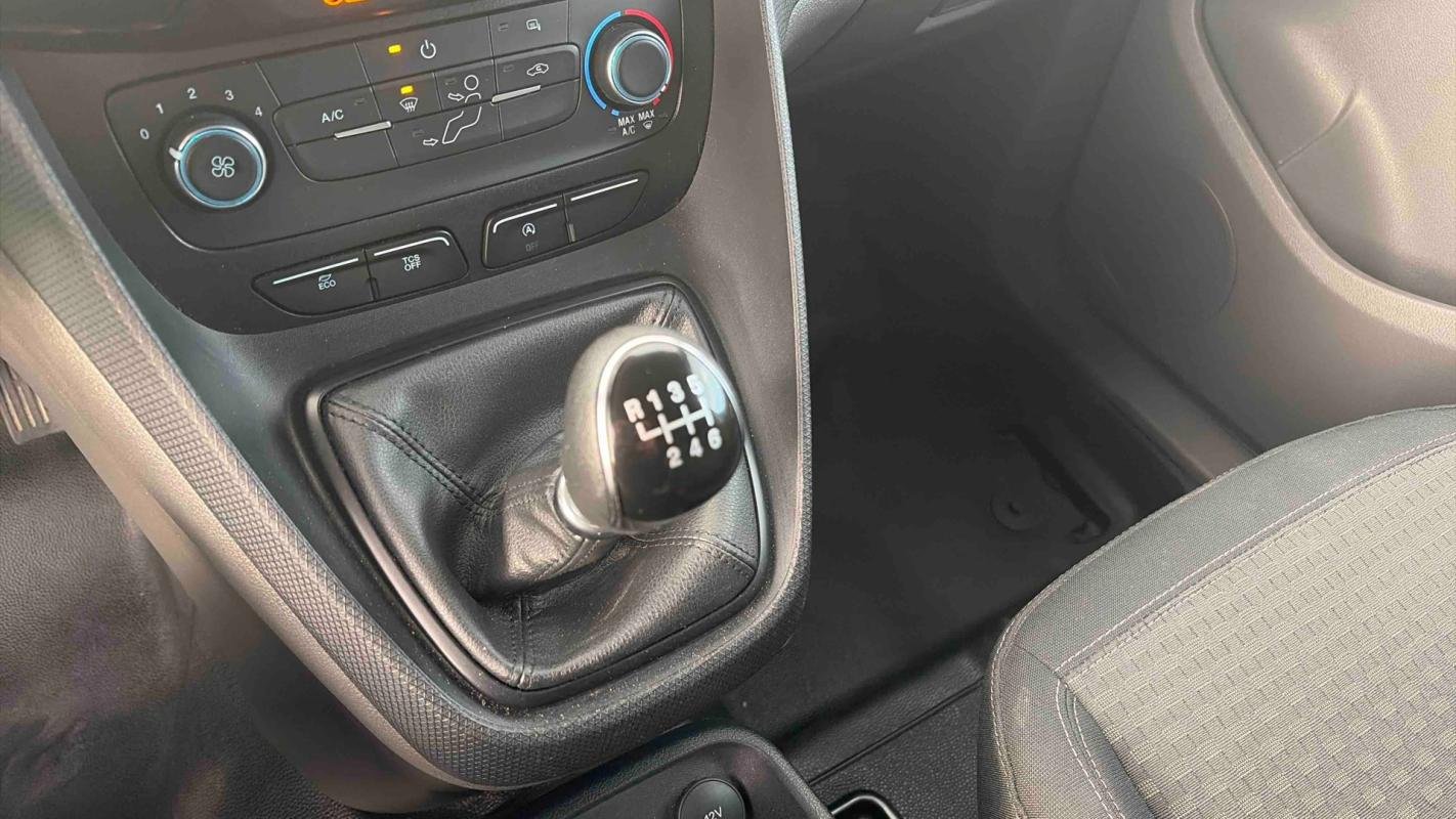 Ford Transit Connect - Photo 18